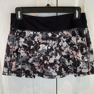 Lululemon Pace Rival Skirt - size 4